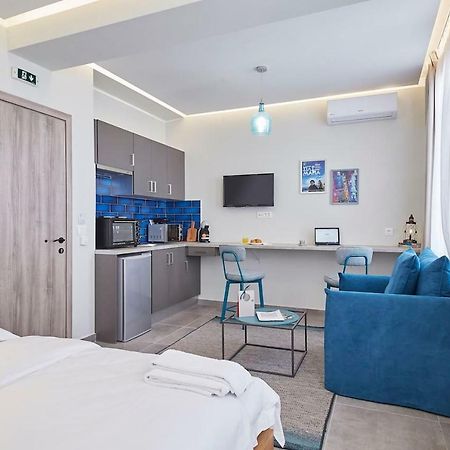 Live In A Funky & Renovated Studio Near Acropolis Athens Exterior photo